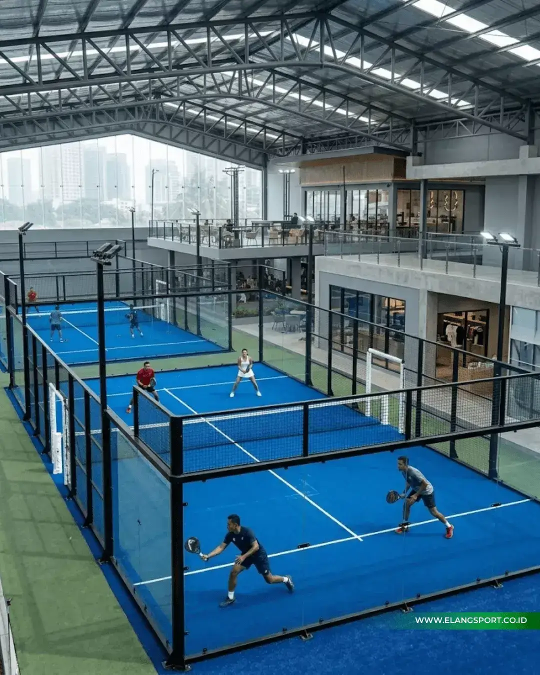 lapangan padel indoor