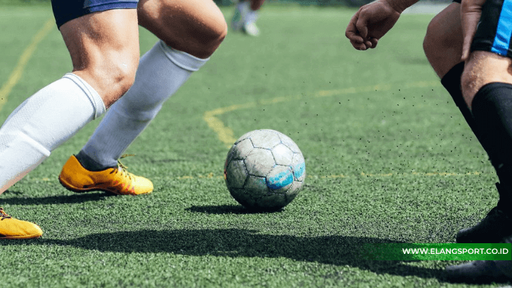 sepatu mini soccer 3