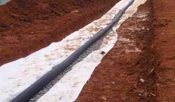 Perbaikan Drainase Lapangan Olahraga yang Tergenang Air untuk Lapangan Lebih Aman dan Awet