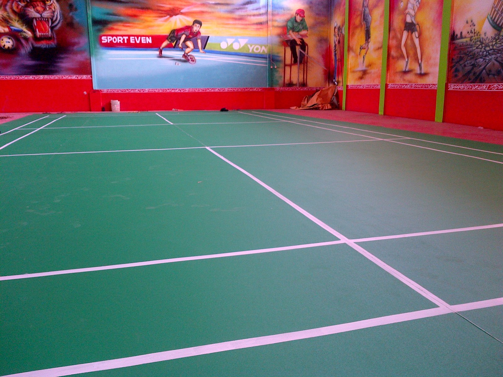 Perbaikan Lapangan Badminton Vinyl Terkelupas: Solusi Tepat Agar Lantai Kembali Aman dan Nyaman