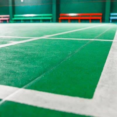 Vinyl vs Akrilik, Mana yang Paling Untung untuk Bisnis Lapangan Badminton Anda?
