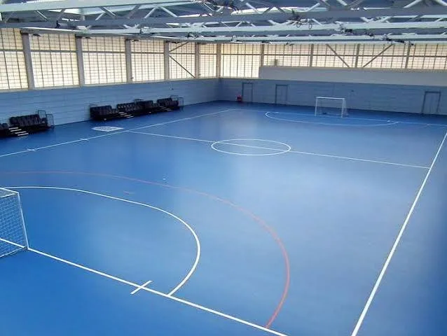 Ventilasi dan Suhu Ruang GOR Voli Indoor: Pilihan Sistem dan Anggaran agar Lantai Tetap Awet
